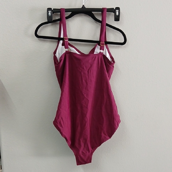 NWT Hilor Elegant Magenta One-Piece Swimsuit Size 14 - Picture 4 of 7